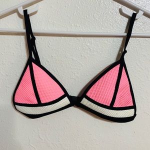 TRIANGL NEOPRENO TOP